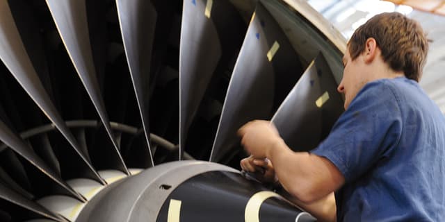 Mécanicien/ne d'avions (cat.A)